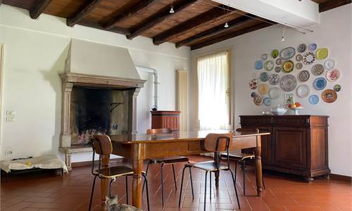 ARCUGNANO - VILLA RUSTICA CON GRANDE GIARDINO